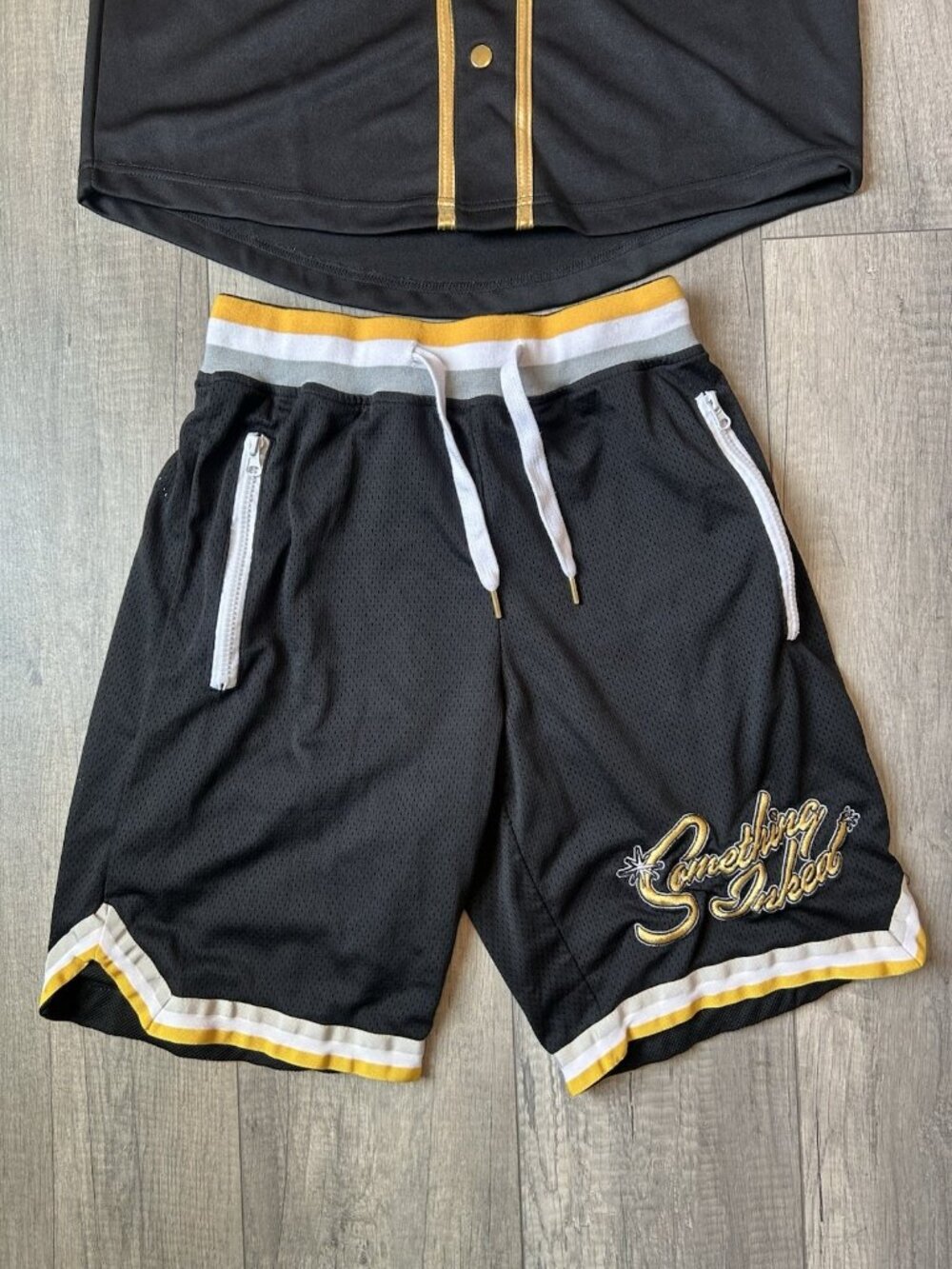 Something Inked Baseball Jersey Shorts Set Black Gold Size S Small Buttons Shirt - Picture 7 of 16